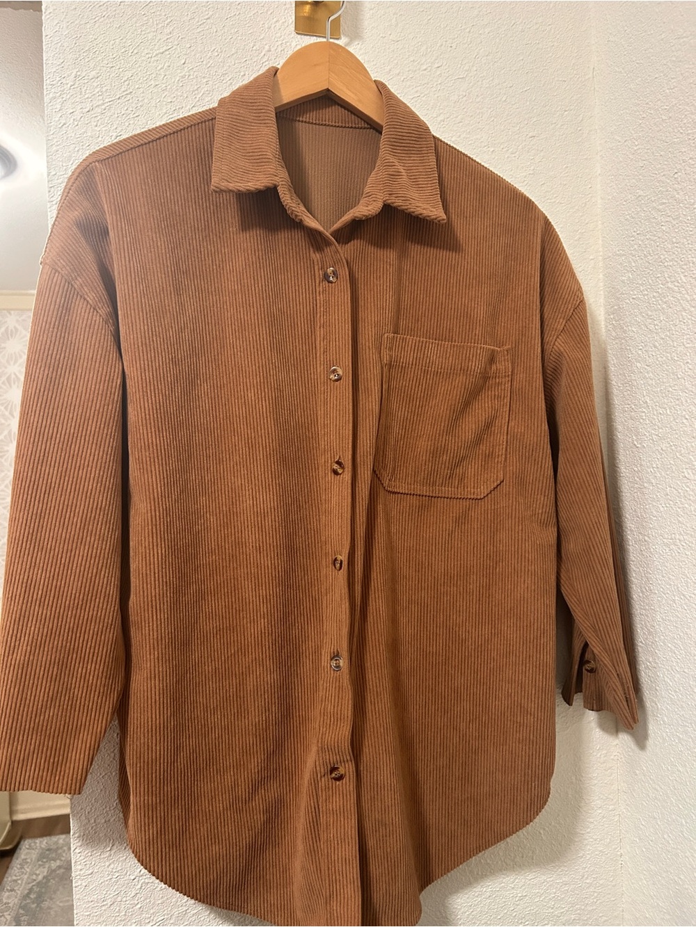 Women’s oversized brown jacket